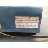 Agitateur de laboratoire IKA Vibrax VXR avec plateau VX8 de 2 barres_3