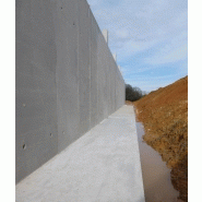 Solution durable en béton pour retenir la pression des sols