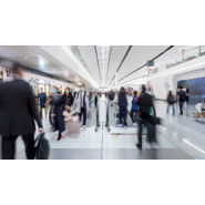 Trottoir roulant parfait pour parcourir jusqu'à 150 mètres dans les espaces publics et commerciaux - Schindler 9500 horizontal_3