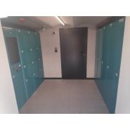 Consigne à bagages avec interface en 14 langues