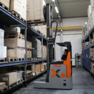 Chariot à Mât Rétractable Multidirectionnelle HUBTEX SQ pour des capacités de charge élevées en Isère et Rhône Alpes    -  disponible en achat neuf et en location de courte à longue durée_3