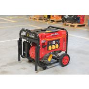 Générateur avec 3 prises 230V et sortie 12V DC pour alimentation polyvalente