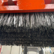 Balayeuse Vera industrielle - Compatible pelles, chargeuses et skip loaders - Bergamini - Déclinaisons adaptées pour tous usages_3