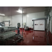 Porte rapide industrielle ZipGO Food - Conçue pour séparer les espaces alimentaires, conforme aux normes sanitaires_3