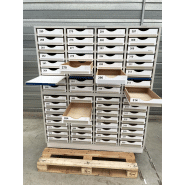 Meuble d'occasion de laboratoire avec 32 tiroirs - Référence P21091176 - sur pieds bois_3