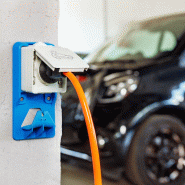 BACHMANN Prise de charge voiture à contact de protection, version pour montage en surface_3