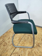 Chaise visiteur luge Sitland d'occasion - design élégant - confort exceptionnel - fabriquée en Italie_3