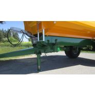 Remorque agricole équipée d'une porte à ouverture automatique