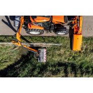 Machine polyvalente pour débroussaillage et fauchage