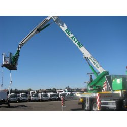 Eagle 3526 camion nacelle - Oil & Steel France - Hauteur de travail 35m - Déport max 26m