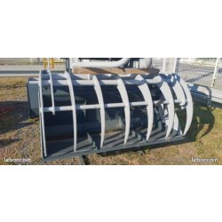 Godet pélican multiservices SID - Adaptable toutes marques - Largeurs de 0.9m à 2.40m - Référence LK 1800