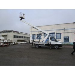Scorpion 2013 sur Nissan - Camion nacelle Oil & Steel France - Hauteur de travail 19,9 m