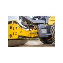 Bw 211 d-40 - rouleau monocylindre efficace et robuste - BOMAG - 9500 kg - 98 kW - normes Stage II / TIER2