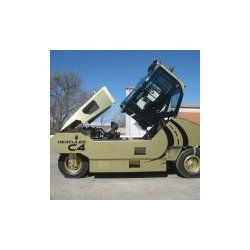 Compacteur à pneus Hercules C4 de CORINSA - 3 tonnes de pression par roue - 90 kW (122 CH)