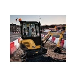 Sv17vt mini pelle yanmar 1 700 kg