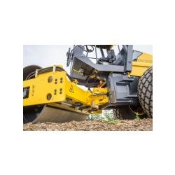 Bw 213 D-40 - Rouleau monocylindre robuste et efficace - BOMAG - 12 450 kg - Stage II / TIER2 - 98 kW
