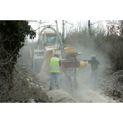 Trancheuse sur pneus UNAC 500P - cabine pressurisée ergonomique, outils interchangeables, moteur Diesel DEUTZ 550 CV