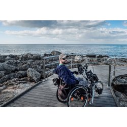 Vélo pour handicapé 20'' à 8 vitesses avec batterie LIPO démontable et verrouillable et équipements de série