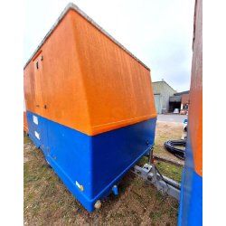 REMORQUE base vie cabane de chantier
