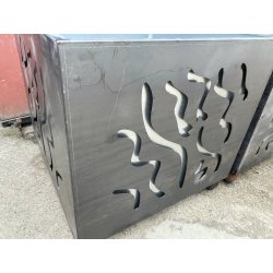Jardinière géante en acier Corten 1200 x 1200 mm, épaisseur 3 mm - MTCP, création sur mesure pour un futur gîte