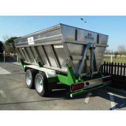 Remorque agricole avec cuve inox Vendrame - charge 14 000 kg - transport raisins et produits agricoles