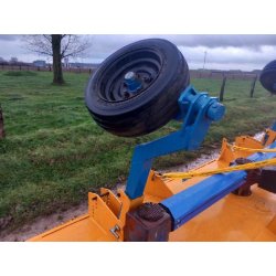 Gyrobroyeur Bomford Tri-Blade 4000 - En occasion