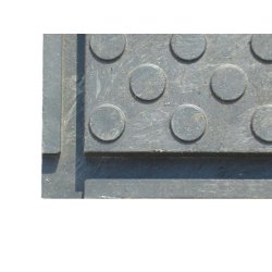 Demi-plaque pour la protection des sols - PVC recyclé, profilée antidérapante, 30 tonnes/m² - Remopla (103)
