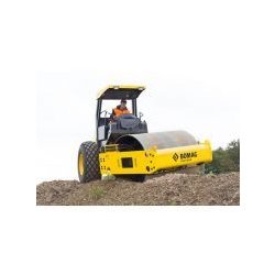 Bw 215 d-40 rouleau monocylindre efficace, fiable, robuste - bomag - poids 14500 kg.