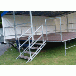 Scène mobile en aluminium - Modèle Solenzara - 45 m² - 1 pente - Conception légère et résistante
