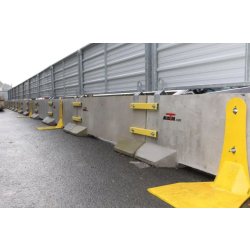 Barrière de sécurité conçue pour sécuriser les chantiers de construction - Klostab
