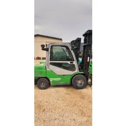 Chariot élévateur diesel CESAB M330D 2473 - disponible en occasion et en location de courte à longue durée