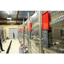 Cuve inox parallélépipédique vinicole - Inox 316L/304L - Régulation thermique et finitions personnalisées
