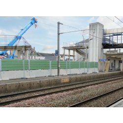 Palissade tôle bac acier pour l'accès, la fermeture, le contrôle et la sécurité des chantiers, des espaces publics et des lieux de rassemblement