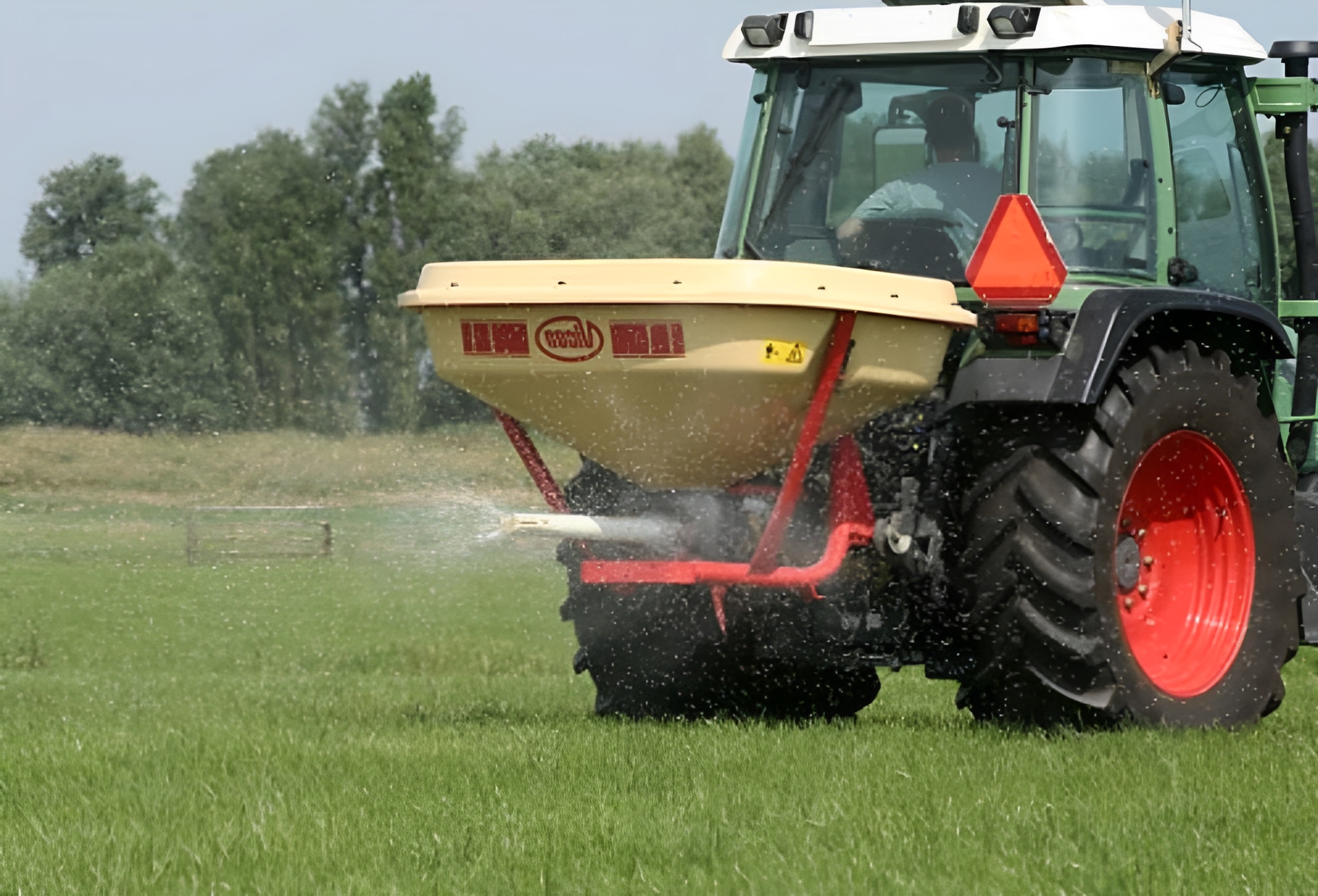 Epandeur d'engrais Vicon avec largeur de travail de 1 à 14 mètres