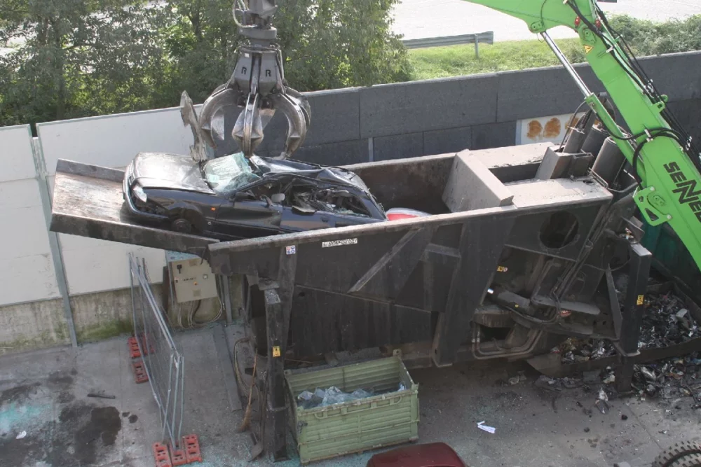 Presse-cisaille verticale autonome et mobile - Jusqu'à 3000T de force de coupe - i.CUT-2000_4