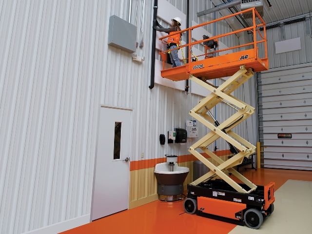 1532R - Nacelle ciseaux électrique JLG - Hauteur de travail 6.40 m - Capacité 272.16 kg_4