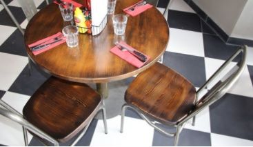 Chaise Sanks AB Verticale SIF - Structure Acier Thermolaqué Verni Transparent - Assise en Pin - Empilable_4