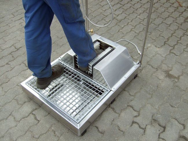 Lave-bottes avec bassine egouttement_4