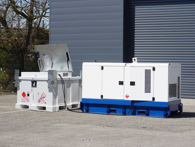 Réservoir de carburant en acier avec points d’arrimage et passages de fourches