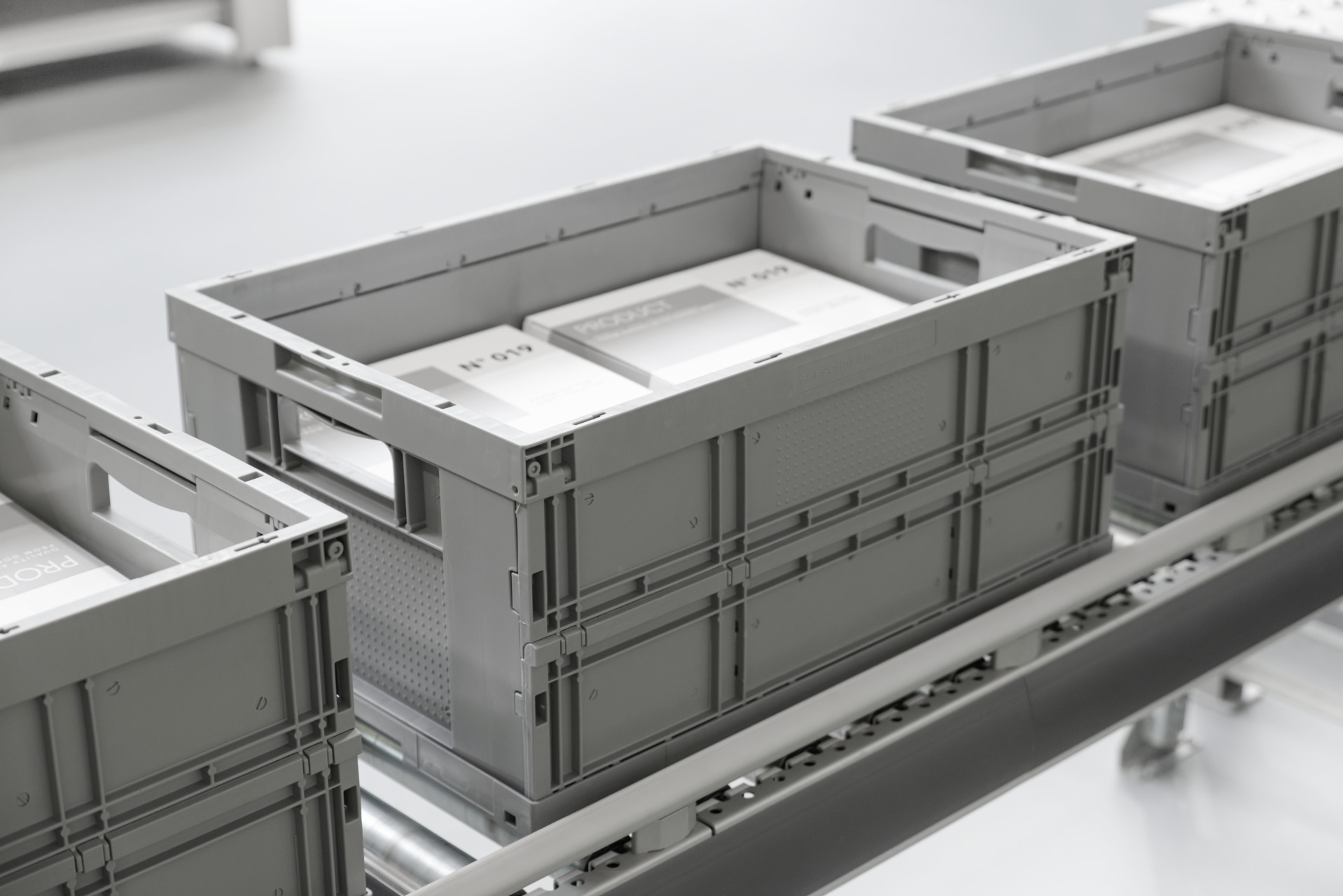 Robot mobile autonome (AMR) SSI RackBot - manutention petites pièces - stockage jusqu'à 12m et triple profondeur_4