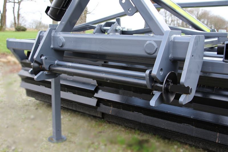 Faca rouleau agricole - Sky Agriculture - 2,75 à 6 m - 10 lames vrillées 100x10 mm - diamètre 607 mm_4