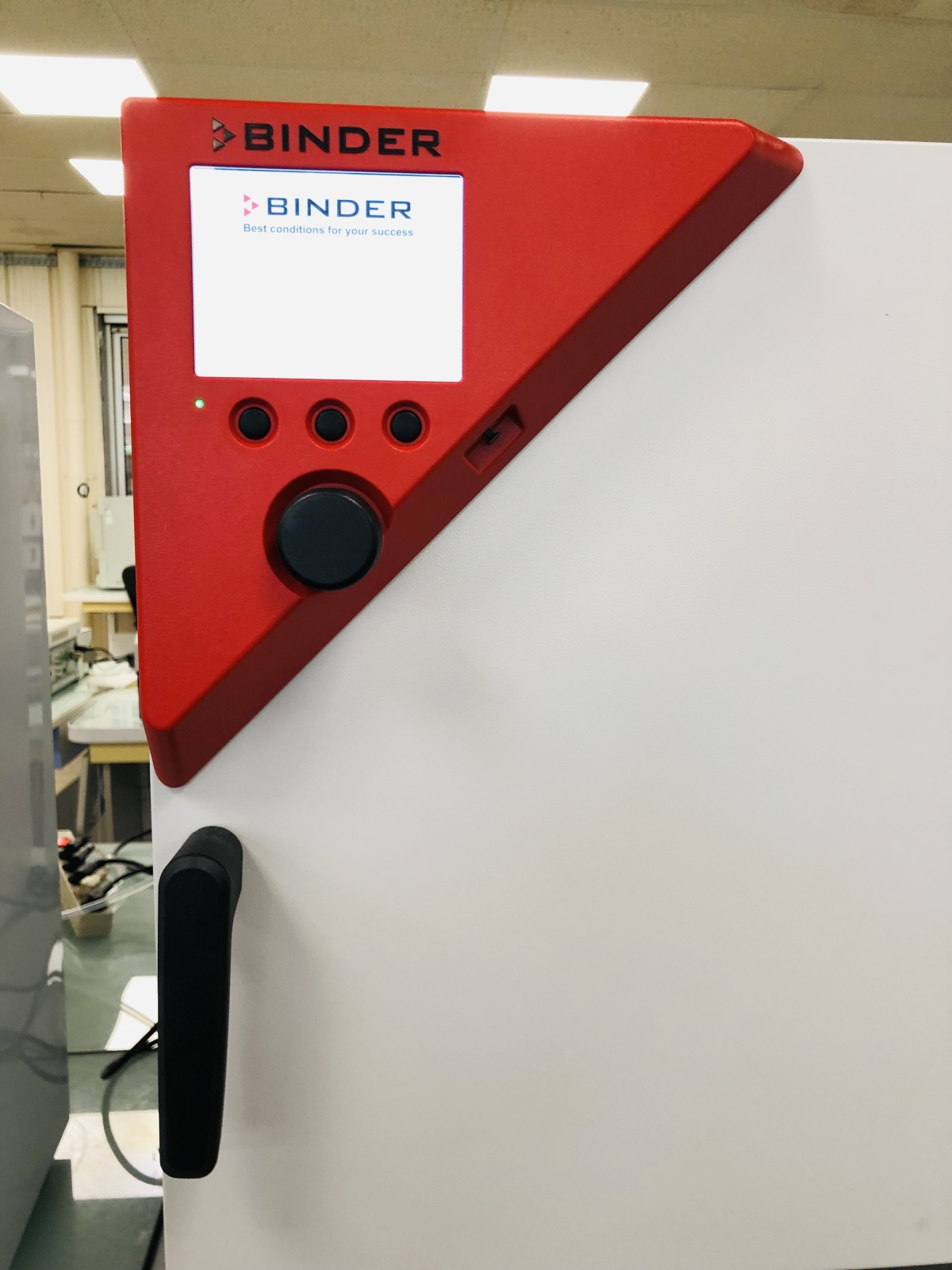 Incubateur réfrigéré de laboratoire - d'occasion - binder kb53_4