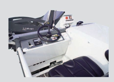 Vue détaillée de la dérouleuse pailleuse Calvet avec options de paillage