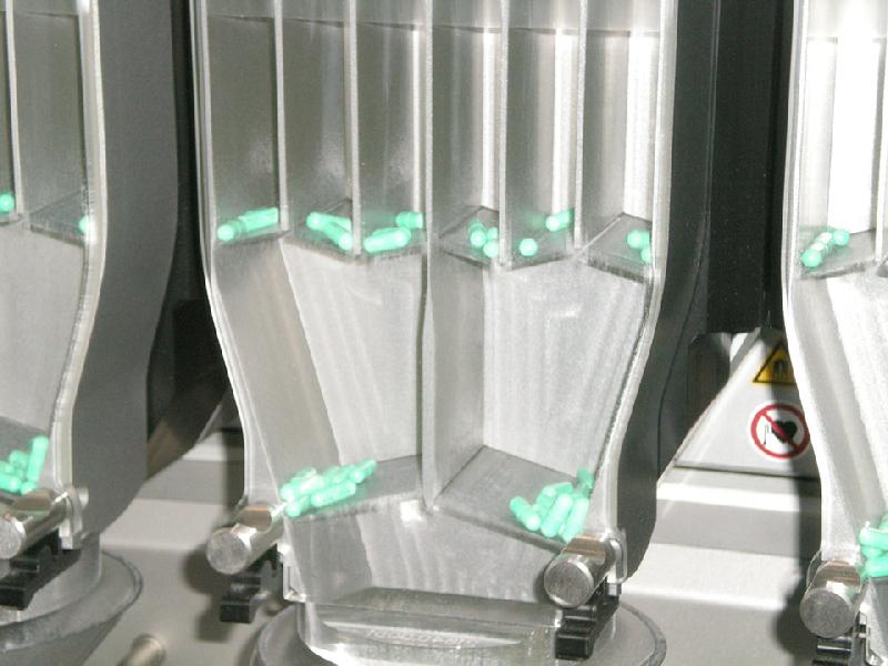 Compteur de comprimés Cremer CFI-622 IMFS - concept modulaire à servocommandes - rendement jusqu'à 300 contenants/min_4