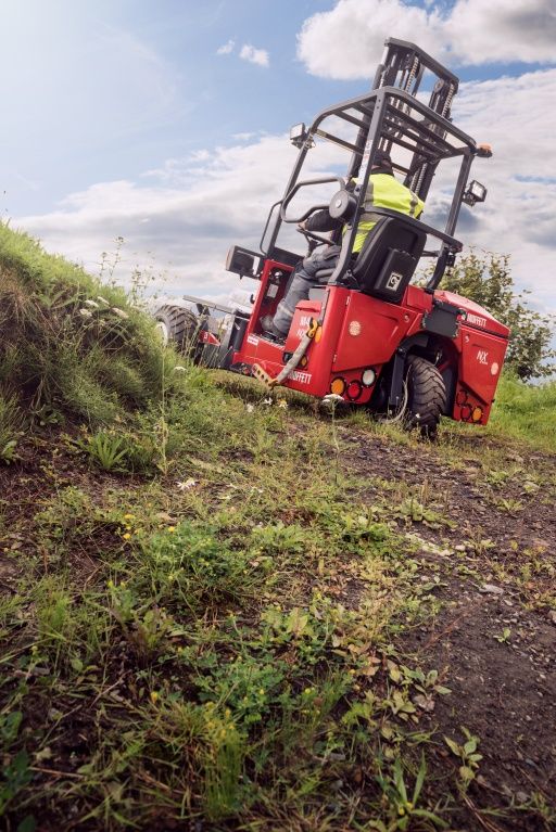 Moffett M4 NX, chariot élévateur léger et polyvalent