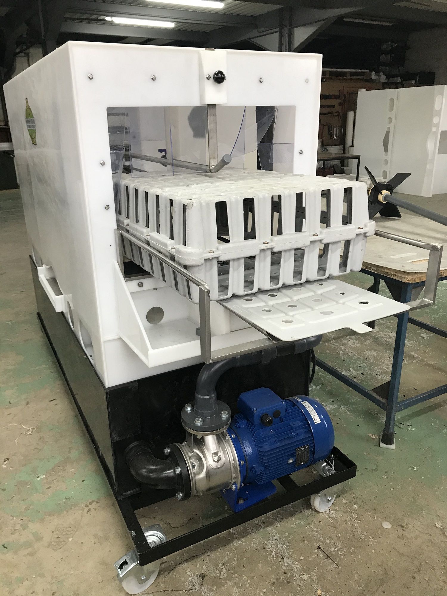 LCJC - Laveuses industrielles alimentaires - SAS Chayoux - Structure en polyéthylène - 1000 kg - 3 m de longueur_4