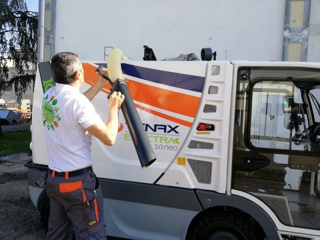Electra 2.0 Neo - Balayeuse de voirie électrique compacte 48V - 2m³ - Tenax_4