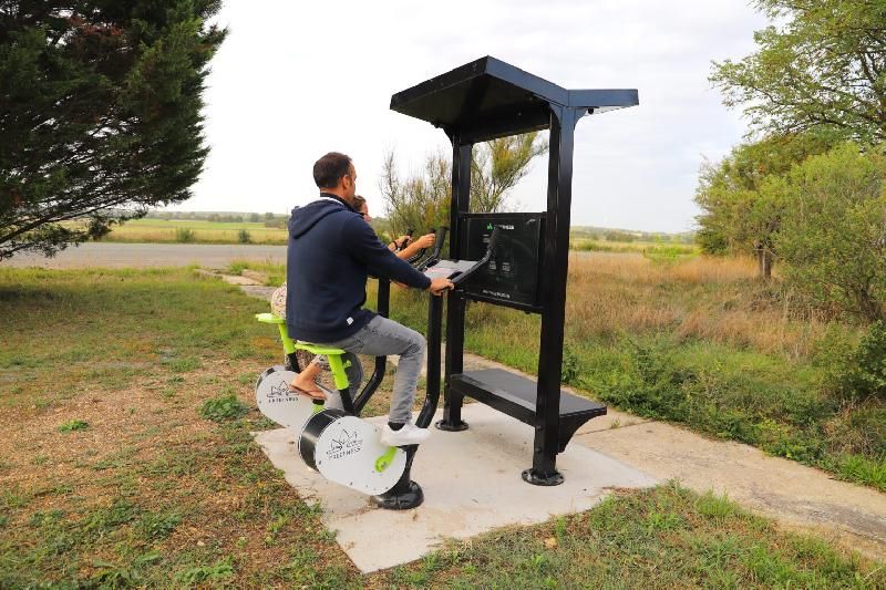 Poursuite avec duo de vélos et panneaux solaires - Gamme R-PRO_4