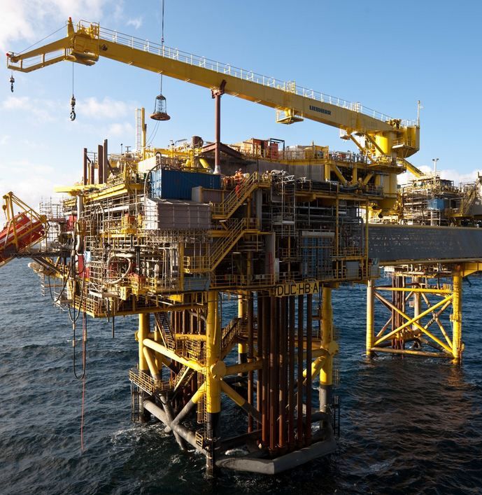 RL 2650 - Grue portuaire offshore Liebherr - Capacité de levage max 60t et portée max 54m_4