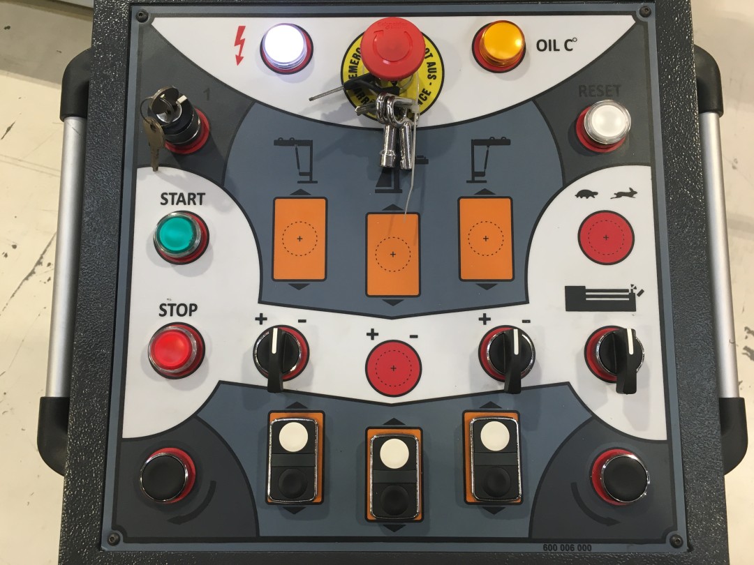 Rouleuse motorisée version R4-L - pupitre de commande ADFORM - tôles de 1050 à 3050 mm_4